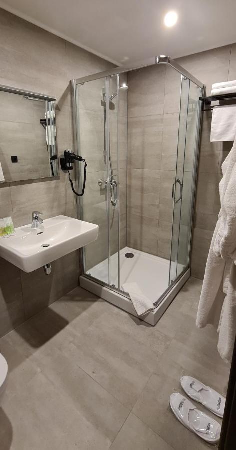 Bontiak Hotel Киев Екстериор снимка