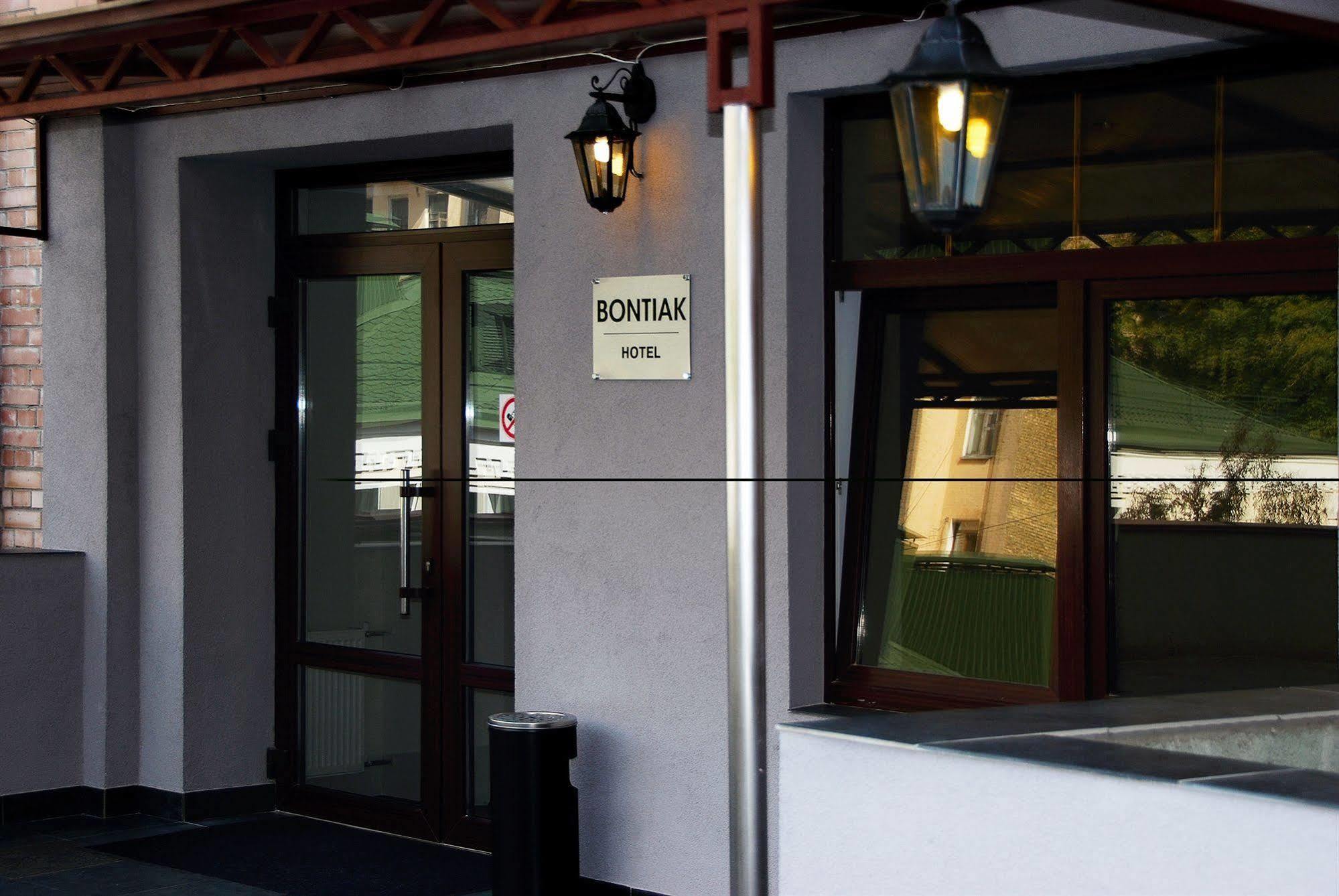 Bontiak Hotel Киев Екстериор снимка