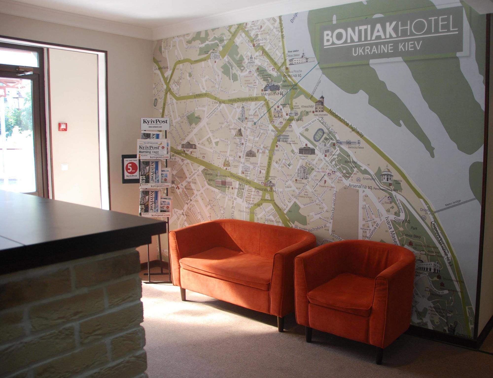 Bontiak Hotel Киев Екстериор снимка