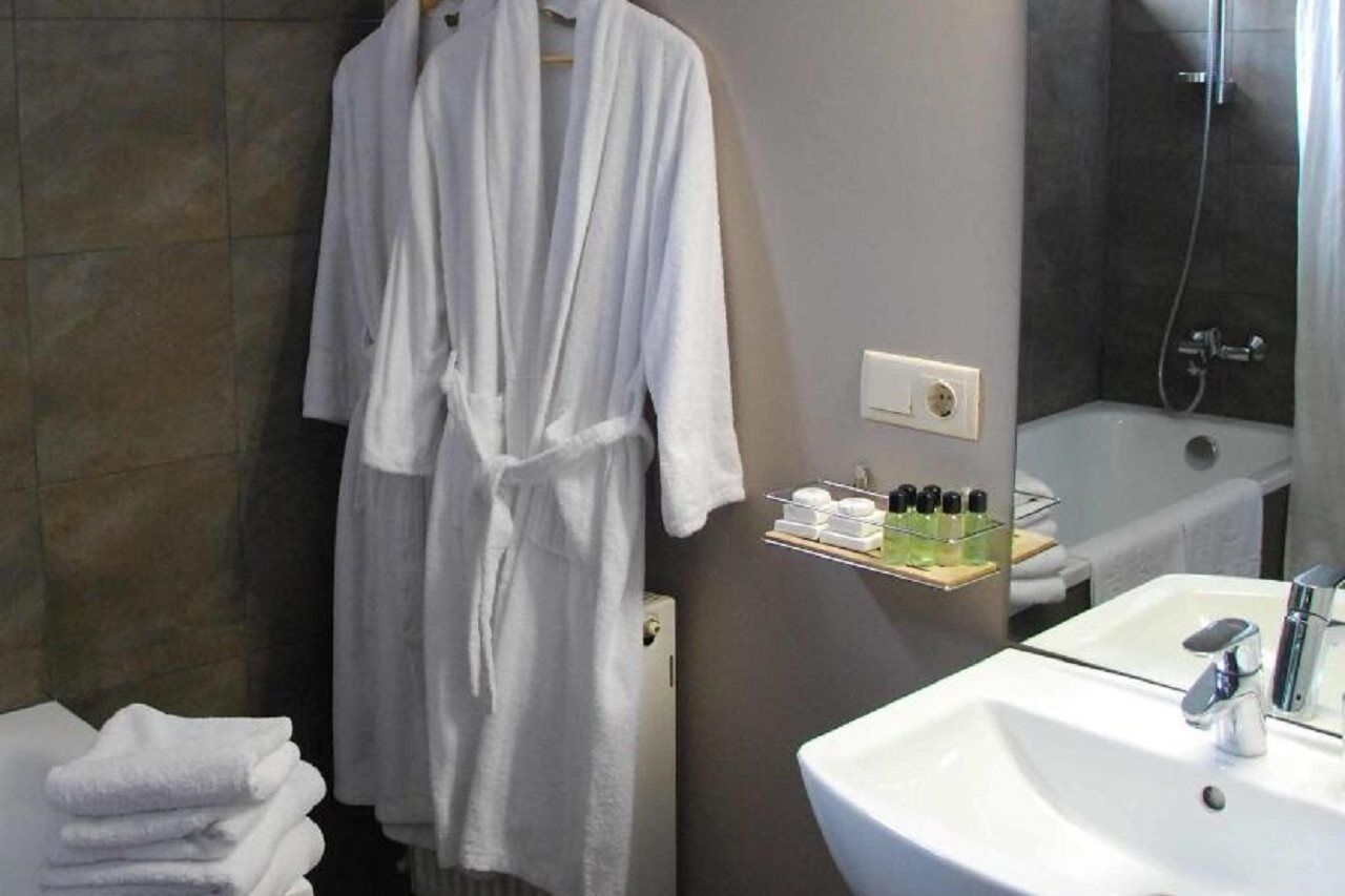 Bontiak Hotel Киев Екстериор снимка