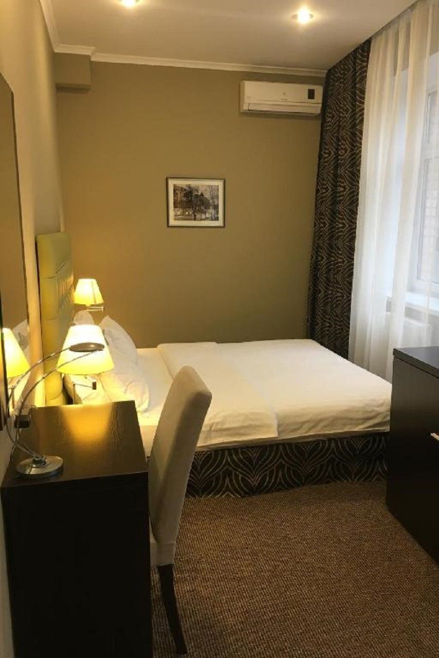 Bontiak Hotel Киев Екстериор снимка